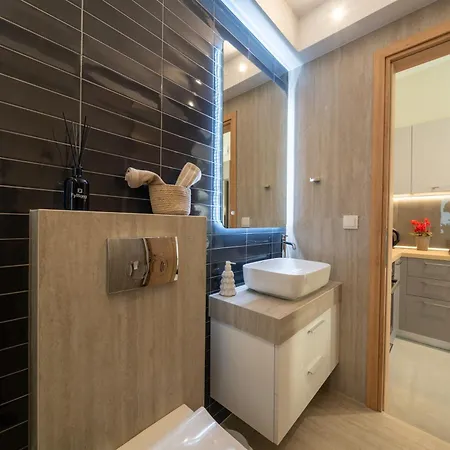 Clockview Loft Apartment